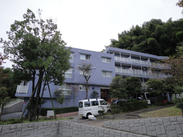 【セザール多摩ガーデン】外観写真