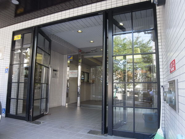 【アーバンヒルズ横須賀中央】エントランス 【アーバンヒルズ横須賀中央】エントランス