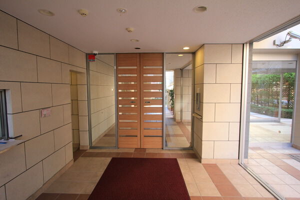 【グレイスガーデン上大岡】エントランス 【グレイスガーデン上大岡】エントランス