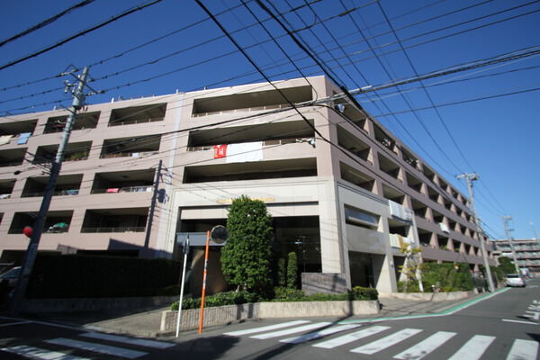 【クリオ上大岡西弐番館】外観