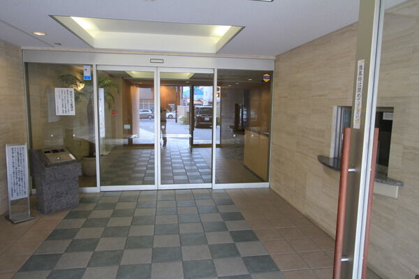 【ジェイパークヴィラ横濱】エントランス