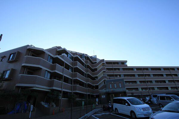 【ニューパース横濱弘明寺】外観 【ニューパース横濱弘明寺】外観