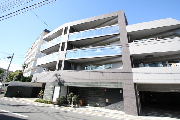 【ライオンズ横浜上大岡】外観 【ライオンズ横浜上大岡】外観