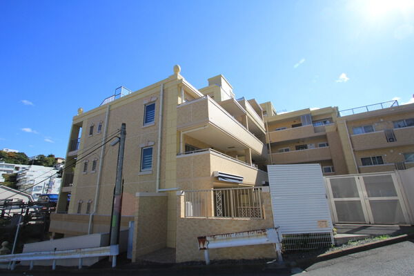 【レイディアント上大岡】外観