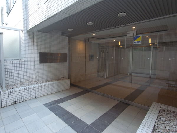 【シルヴェリィ高輪台】エントランス