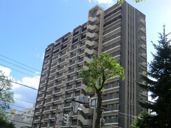 【クリオ札幌北1条】外観