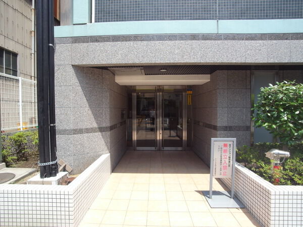 【ティスタ西大島】エントランス 【ティスタ西大島】エントランス