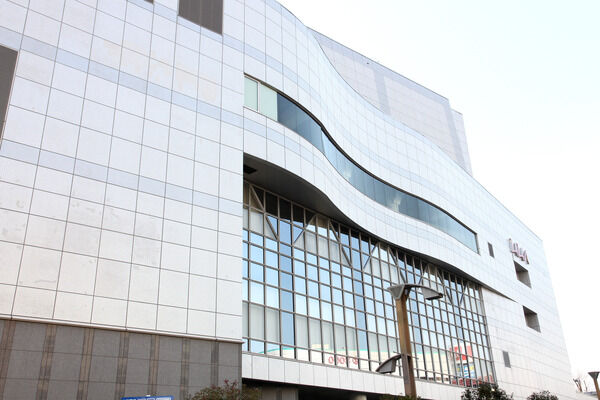 「川口文化センターリリア」まで約1,140ｍ（徒歩15分）。