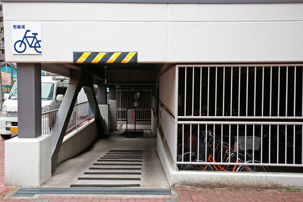 504台分の住戸用駐輪スペースを設置。