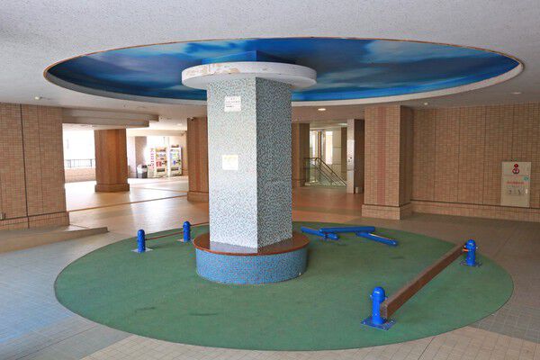 4階にはパステルカラーで彩られたキッズドームがあり、子どもたちが安全に遊べます。