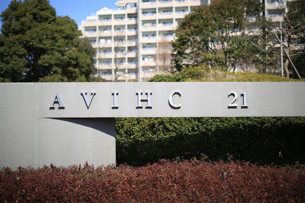 隣接建物の離隔はプライバシーも確保され安心。		