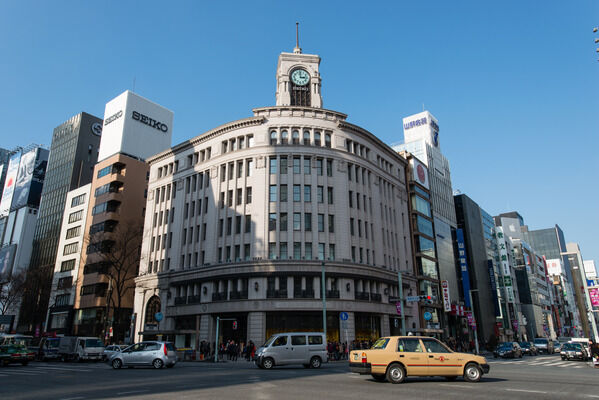 日本屈指の商業都市「銀座」へは、約2,700m。