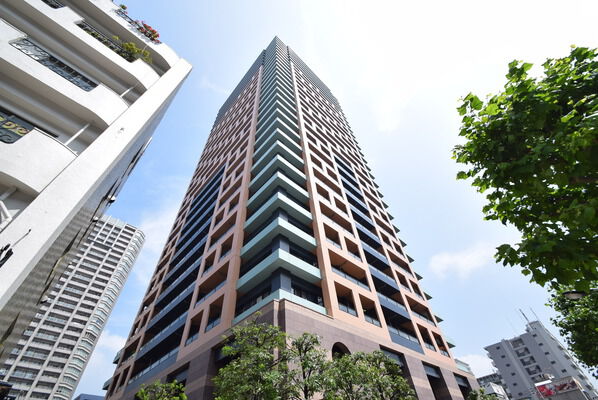 【ファミール月島グランスイートタワー】外観