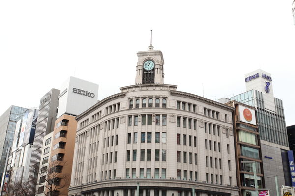 日本屈指の商業都市「銀座」までは約1,800m（徒歩23分）。