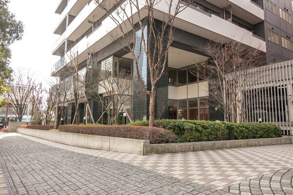 安全に配慮し、敷地内の自動車・自転車・歩行者のアプローチ動線を分離。		