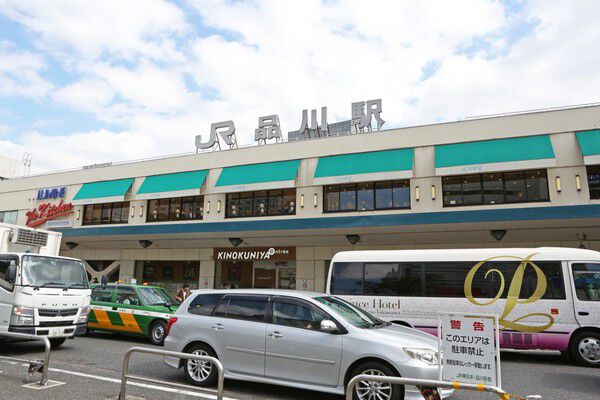 東海道本線「品川」駅まで約880m（徒歩11分）。		