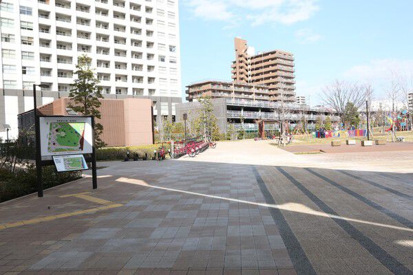 「港南緑水公園」は、約400m（徒歩5分）。