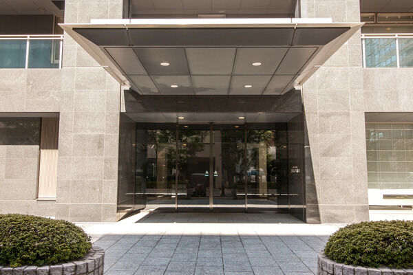 ホテルライクな車寄せを利用すれば、雨の日も安心してお出かけになれます。