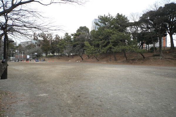 「有栖川宮記念公園」まで、約1,300m（徒歩17分）。