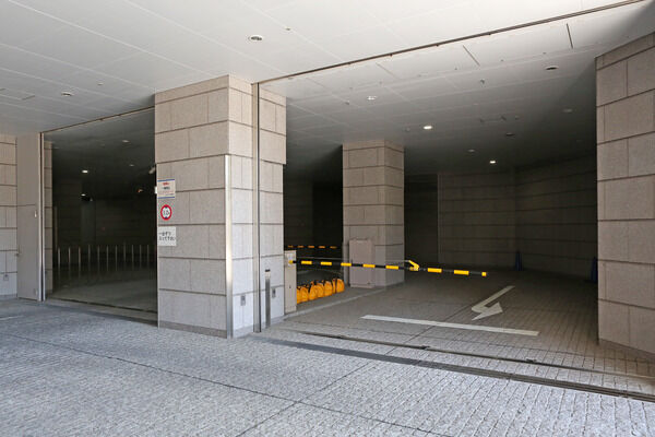 396台分の屋内駐車場を確保。ハイルーフ対応188台分や洗車スペースも用意。		