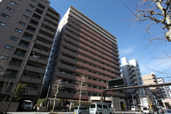 【隅田川パークホームズ】総戸数125戸。伝統の賑わいが息づく街で、先進的なゆとりある暮らしを体感。