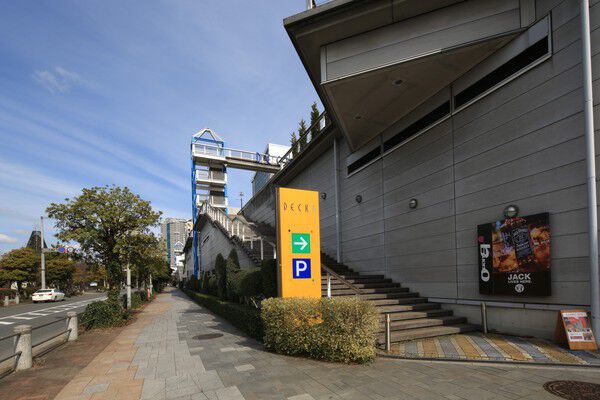 「お台場DECKS」まで約1,200m（徒歩15分）。		