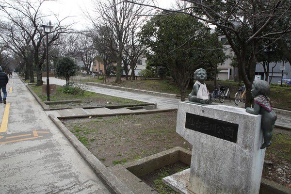 お花見の名所「仙台堀川公園」まで約780m（徒歩10分）。		