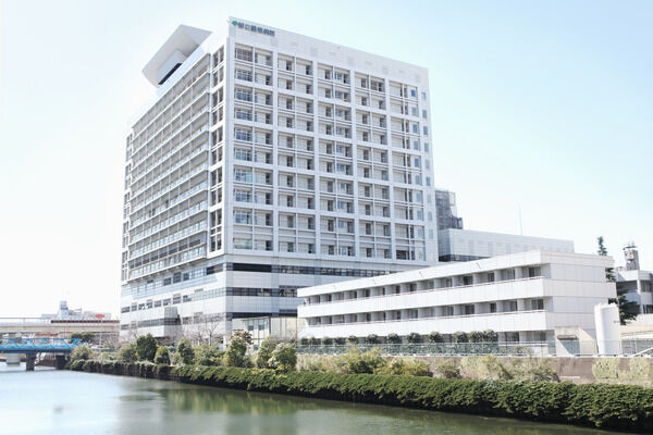 「東京都立墨東病院」までは、約800m(徒歩10分）の立地。