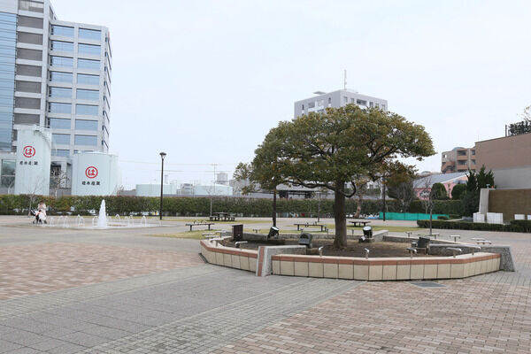 「東品川海上公園」まで約70m（徒歩1分）。		