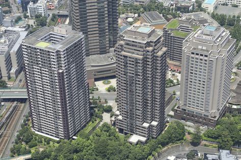 地上32階建ての、堂々とした佇まい。		