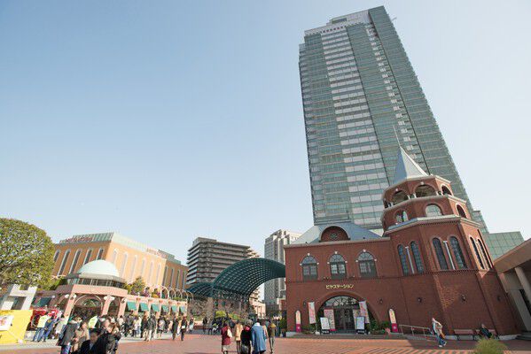 潤いの生活を。大型商業施設「恵比寿ガーデンプレイス」へ約90m(徒歩2分)。 潤いの生活を。大型商業施設「恵比寿ガーデンプレイス」へ約90m(徒歩2分)。