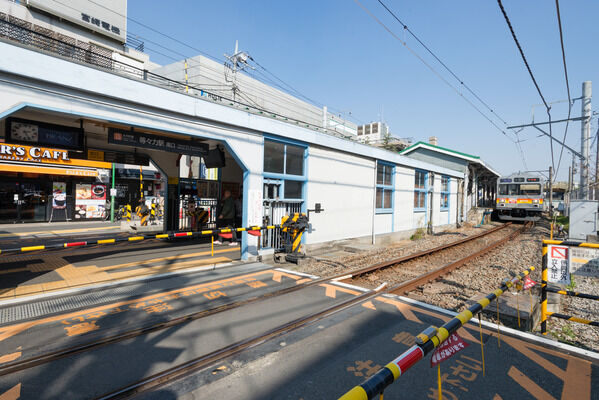 東急大井町線「等々力」駅は、徒歩6分。 