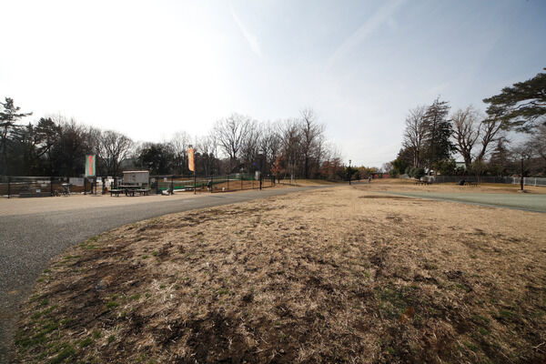 竹林のある「蘆花恒春園」は、約1,350m（徒歩17分）。