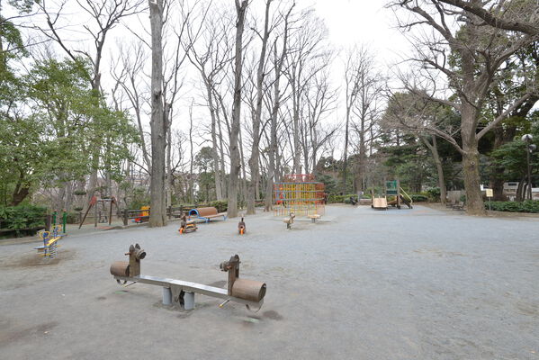 「有栖川宮記念公園」まで約630m（徒歩8分）。