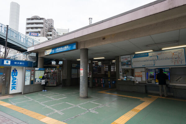 最寄り駅小田急電鉄小田原線「代々木八幡」駅までは、徒歩5分。