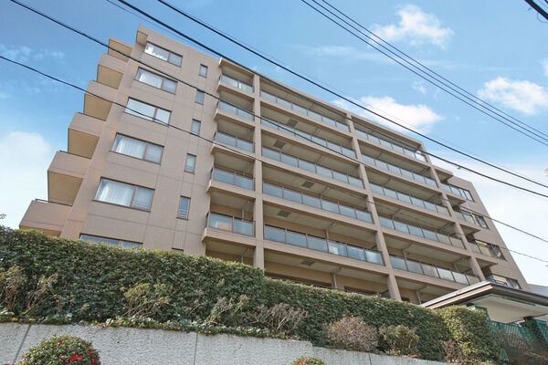 【パークハイム中野坂上】廊下を歩く人の気配や足音に配慮した快適な居住性を実現。