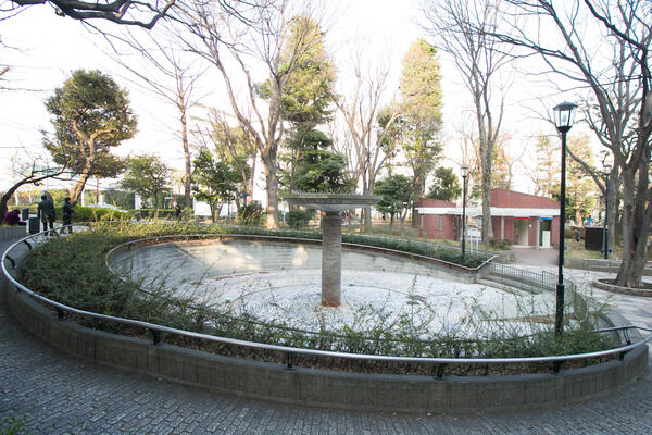 「大塚公園」までは約1,100m（徒歩14分）。		