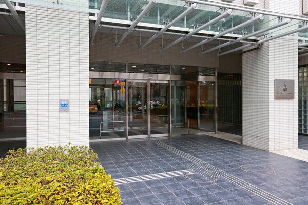 心和ませる優しさに満ちたエントランスアプローチ。 心和ませる優しさに満ちたエントランスアプローチ。
