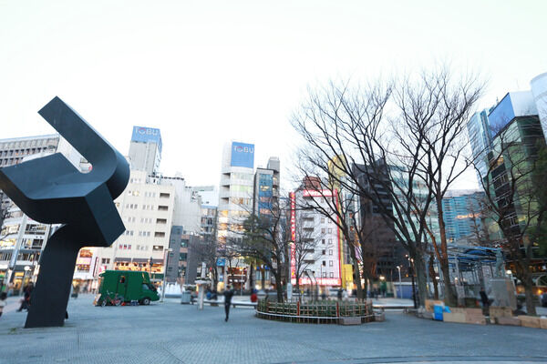 「東京芸術劇場」が隣接する「池袋西口公園」まで約1,200m(徒歩15分)。 「東京芸術劇場」が隣接する「池袋西口公園」まで約1,200m(徒歩15分)。