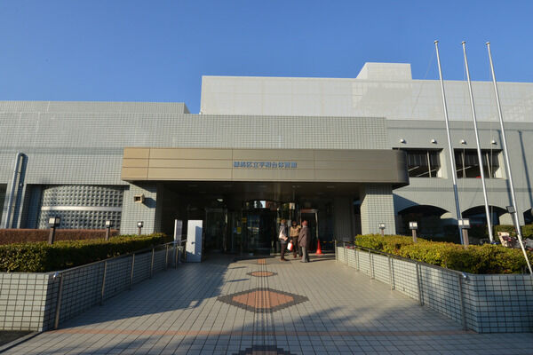 温水プールなどが充実した「練馬区立平和台体育館」まで約670m（徒歩9分）。