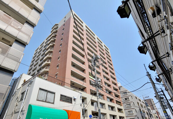 【パークホームズ新小岩ステーションサイドレジデンス】街に溶け込みながらさりげなく個性を放つ外観デザイン。 【パークホームズ新小岩ステーションサイドレジデンス】街に溶け込みながらさりげなく個性を放つ外観デザイン。