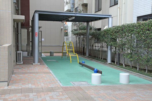 子どもたちが安心して遊べるキッズスペース。		