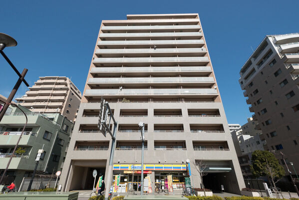 【府中パーク・ホームズ】柱型を出さない設計ですっきりした居室空間が広がります。 【府中パーク・ホームズ】柱型を出さない設計ですっきりした居室空間が広がります。