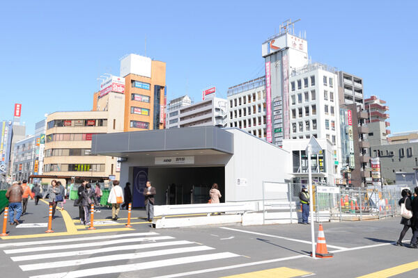 京王電鉄京王線「調布駅」まで、徒歩12分。		