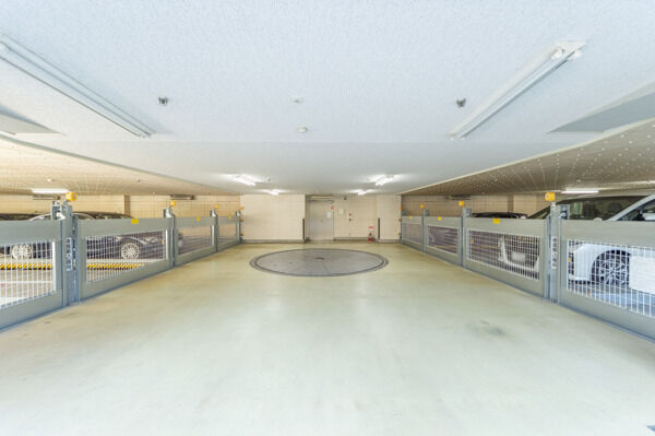 60台分を確保した駐車場。