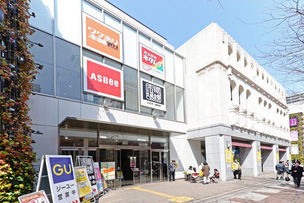 ショッピングセンター「カトレヤプラザ伊勢佐木」まで約180m(徒歩3分)。 ショッピングセンター「カトレヤプラザ伊勢佐木」まで約180m(徒歩3分)。