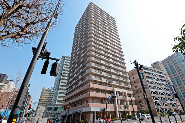 【エクステ山下公園】北西に面した住戸ではみなとみらい21地区を一望するベイビューが楽しめる。		