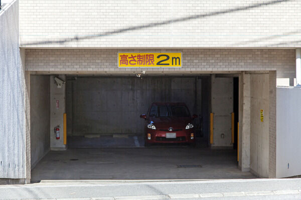 地下駐車場を設置。11台収容。