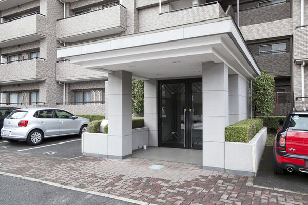 エントランスは8カ所。プライベート感覚を重視。