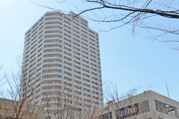 【ニューシティ東戸塚タワーズシティ パークタワー東戸塚】マンション上層階からは、絶好のロケーションが望めます。 【ニューシティ東戸塚タワーズシティ パークタワー東戸塚】マンション上層階からは、絶好のロケーションが望めます。